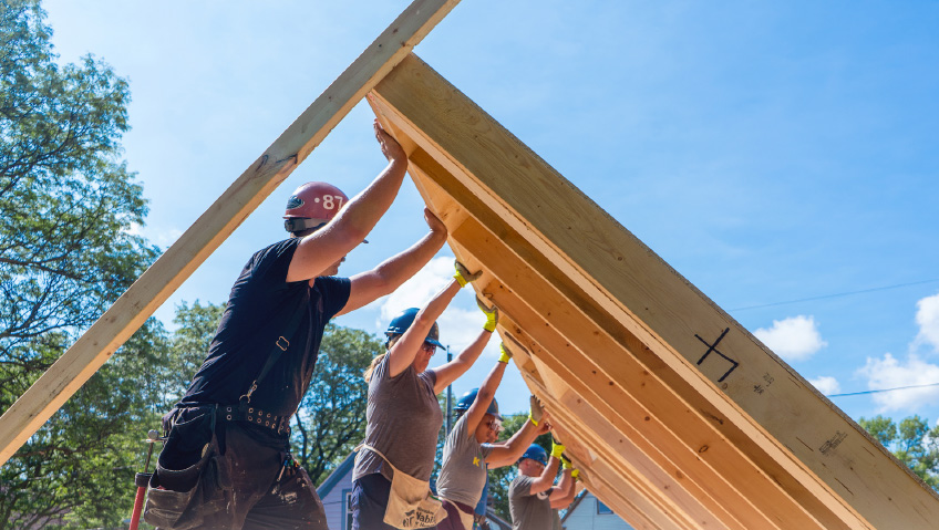 Breaking Down Barriers by Building up People and CommunitiesMilwaukee Habitat for Humanity