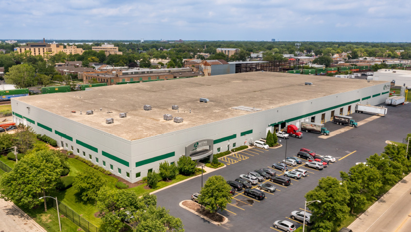 Doing Distribution DifferentlyAetna Building Solutions